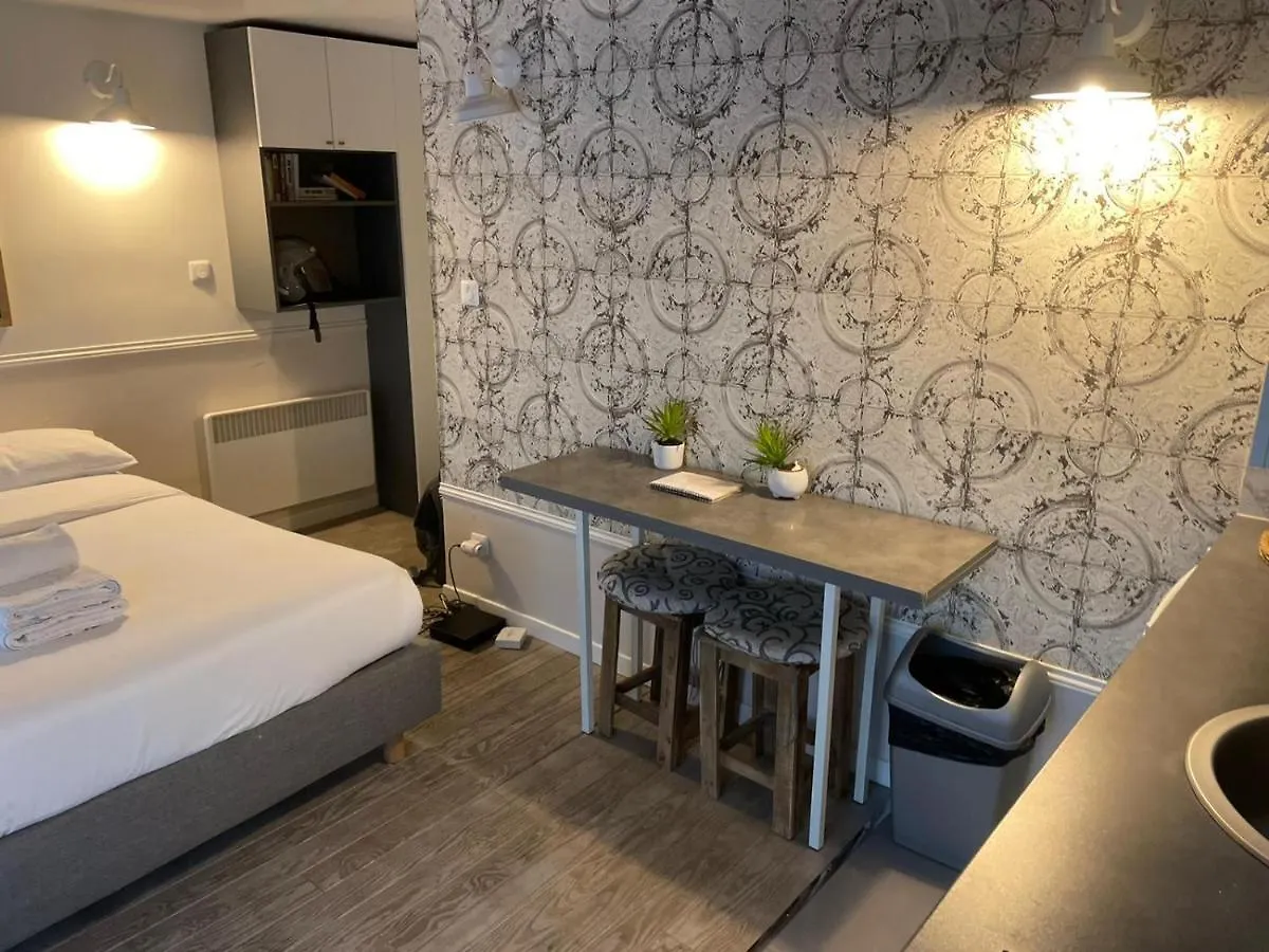 Feydeau - Bel Appartement- 2P - Paris 2 0*,